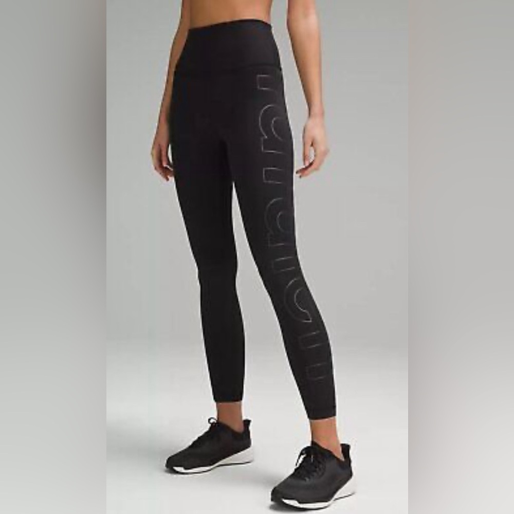 Graphic Lululemon Wunder Train Leggings size 6